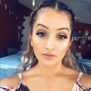 Meet your Posher, Mariela